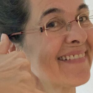 Britta Odenthal am Telefon